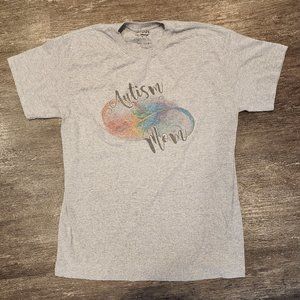 'Autism mom' shirt infinity sign